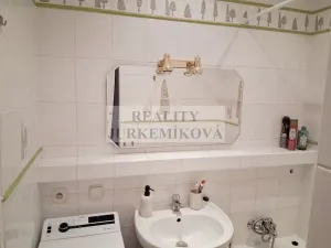 Pronájem bytu 2+kk, Praha - Modřany, Urbánkova, 49 m2