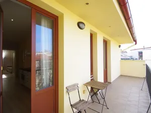 Pronájem bytu 3+1, Praha - Vinohrady, Máchova, 100 m2