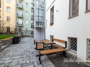 Pronájem bytu 2+kk, Praha - Karlín, Březinova, 50 m2