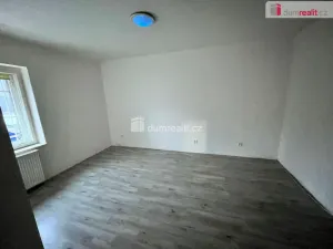 Pronájem bytu 2+1, Cheb, Hálkova, 52 m2