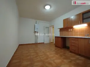 Pronájem bytu 2+1, Cheb, Hálkova, 52 m2