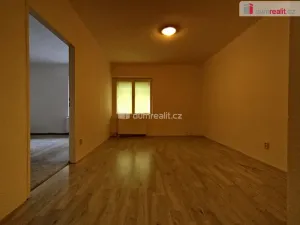 Pronájem bytu 2+1, Cheb, Hálkova, 52 m2