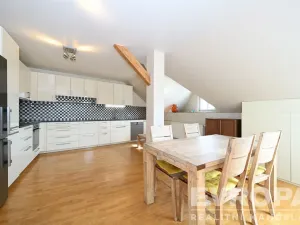 Pronájem bytu 2+kk, Praha - Podolí, Nedvědovo náměstí, 105 m2