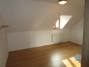 Pronájem bytu 1+kk, Sytno, 29 m2