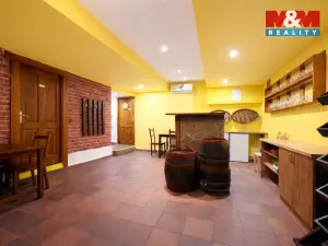 Pronájem restaurace, Zlín, náměstí Míru, 80 m2