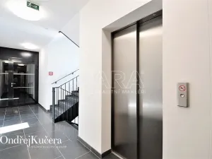 Pronájem bytu 1+kk, Praha - Jinonice, Barvitiova, 38 m2