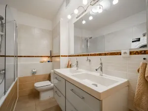 Prodej bytu 4+kk, Praha - Libeň, Nad Okrouhlíkem, 94 m2