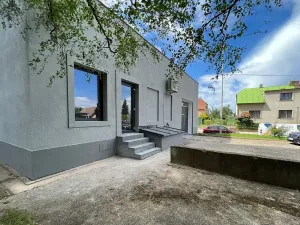 Pronájem výrobních prostor, Praha - Horní Počernice, Komárovská, 210 m2