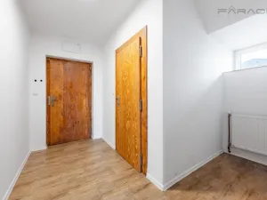 Prodej komerční nemovitosti, Lety, 550 m2