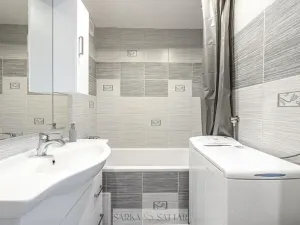 Prodej bytu 3+1, Praha - Řepy, Španielova, 75 m2