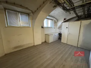 Pronájem komerční nemovitosti, Pelhřimov, Svatovítské náměstí, 144 m2