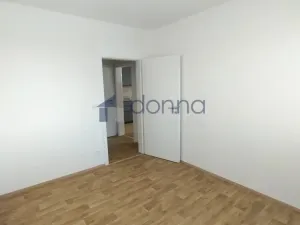 Pronájem bytu 2+kk, Praha, Bryksova, 52 m2
