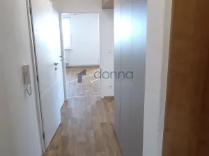 Pronájem bytu 2+kk, Praha, Bryksova, 52 m2