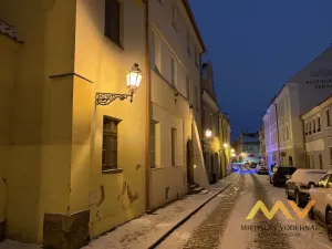 Pronájem bytu 2+kk, Hradec Králové, Dlouhá, 36 m2