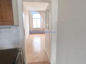 Pronájem bytu 2+1, Hradec Králové, Tylovo nábřeží, 68 m2