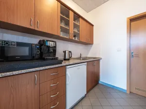 Pronájem kanceláře, Vestec, Vídeňská, 69 m2