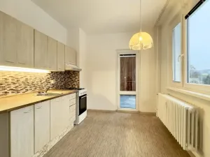 Prodej bytu 3+1, Cvikov - Cvikov II, Sídliště, 68 m2