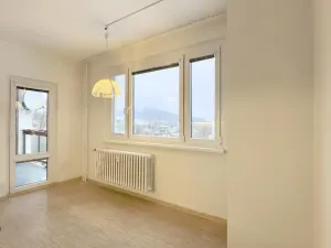 Prodej bytu 3+1, Cvikov - Cvikov II, Sídliště, 68 m2