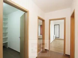 Pronájem bytu 2+kk, Praha - Malešice, Nad úžlabinou, 74 m2