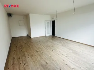 Prodej bytu 2+kk, Praha - Dolní Počernice, Černodolská, 62 m2