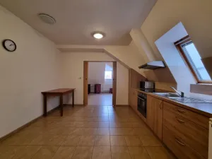 Pronájem bytu 1+1, Hradec Králové, Velké náměstí, 42 m2