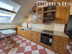 Pronájem bytu 5+kk, Hradec Králové, Československé armády, 110 m2