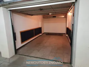 Pronájem garáže, Znojmo, Jarošova, 18 m2