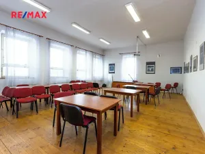 Prodej výrobních prostor, Dašice, náměstí T. G. Masaryka, 2490 m2