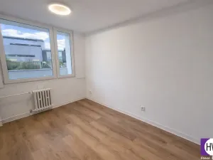 Pronájem bytu 2+kk, Praha, Hvězdova, 42 m2