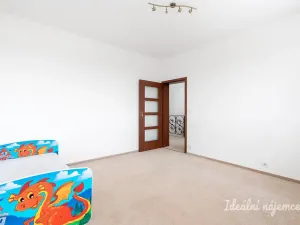 Pronájem bytu 5+1, Šestajovice, Sukova, 204 m2