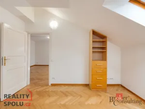 Pronájem bytu 2+kk, Praha - Vyšehrad, Neklanova, 52 m2