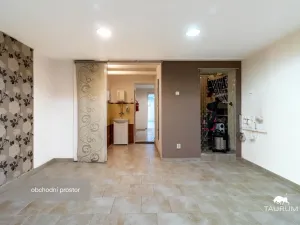 Prodej obchodního prostoru, Karlovy Vary, Vítězná, 147 m2