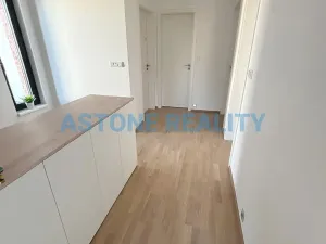 Pronájem rodinného domu, Praha - Ďáblice, Květnová, 172 m2