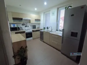 Pronájem bytu 2+kk, Břeclav, Kpt. Jaroše, 72 m2