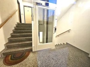 Pronájem kanceláře, Praha, U dělnického cvičiště, 46 m2