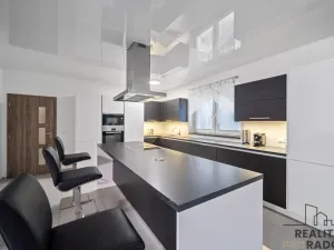 Prodej rodinného domu, Choltice, 200 m2