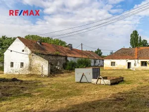 Prodej zemědělského objektu, Počedělice, 2500 m2