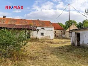 Prodej zemědělského objektu, Počedělice, 2500 m2