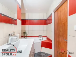 Prodej bytu 3+1, Hradec Králové - Nový Hradec Králové, Mandysova, 77 m2