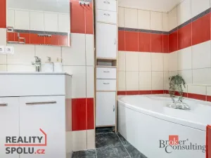 Prodej bytu 3+1, Hradec Králové - Nový Hradec Králové, Mandysova, 77 m2