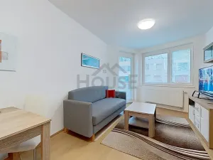 Prodej bytu 1+kk, Praha, Makedonská, 30 m2