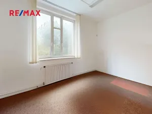 Pronájem skladu, Pardubice, Bohdanečská, 390 m2