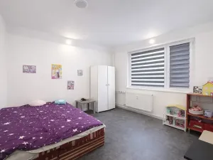 Pronájem bytu 2+1, Karlovy Vary, Charkovská, 45 m2