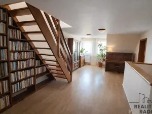 Prodej rodinného domu, Jesenice, Vestecká, 369 m2