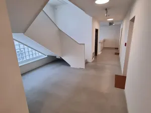 Pronájem skladu, Praha - Smíchov, Holečkova, 4 m2