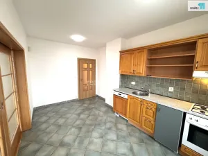Pronájem bytu 1+kk, Praha - Vysočany, Kolbenova, 100 m2