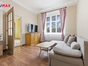 Prodej bytu 2+1, Karlovy Vary - Drahovice, Mattoniho nábřeží, 49 m2