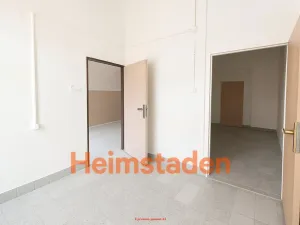 Pronájem kanceláře, Karviná - Nové Město, nám. Budovatelů, 44 m2
