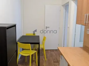 Pronájem bytu 2+kk, Praha, Žerotínova, 48 m2