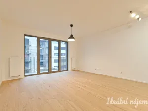 Pronájem bytu 1+kk, Brno, Bratislavská, 40 m2